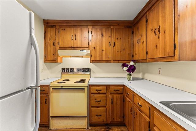 9 E Harbor Drive, Teaticket, MA 02536