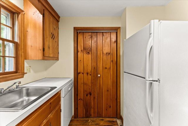 9 E Harbor Drive, Teaticket, MA 02536