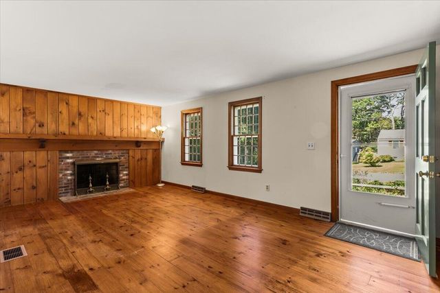 9 E Harbor Drive, Teaticket, MA 02536