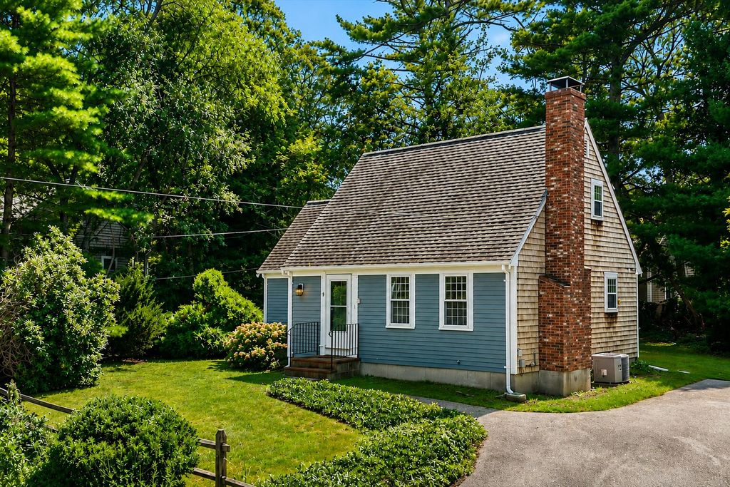 9 E Harbor Drive, Teaticket, MA 02536