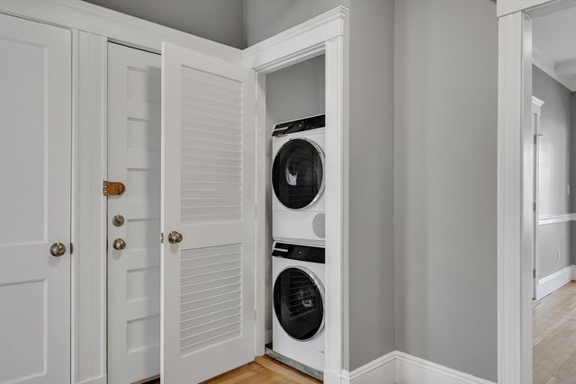 142 Sutherland Rd. 1, Boston, MA 02135