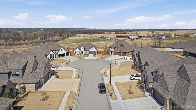 6321 N 24th Street, Broken Arrow, OK 74014