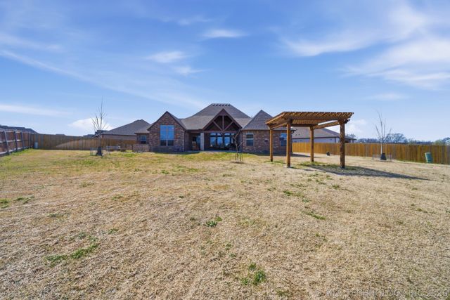 6321 N 24th Street, Broken Arrow, OK 74014