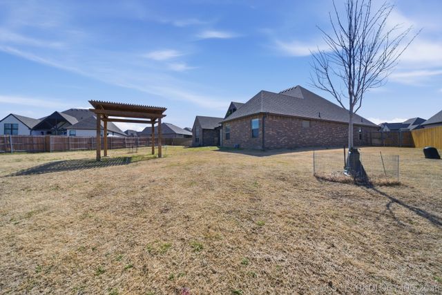 6321 N 24th Street, Broken Arrow, OK 74014