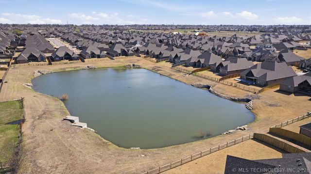 6321 N 24th Street, Broken Arrow, OK 74014