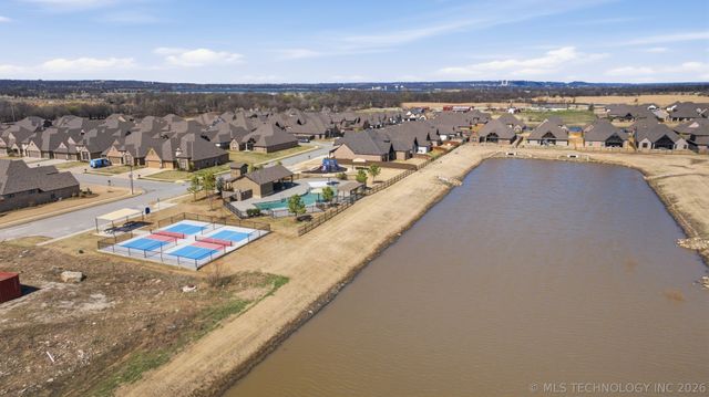 6321 N 24th Street, Broken Arrow, OK 74014