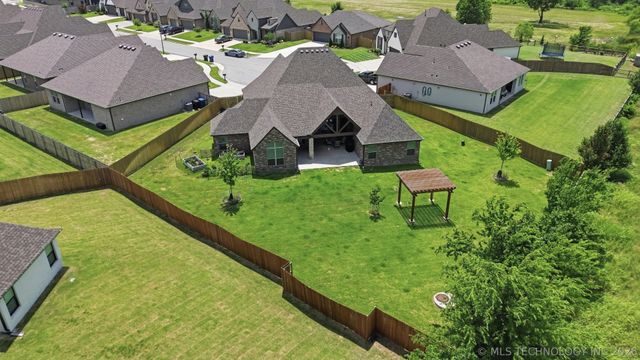 6321 N 24th Street, Broken Arrow, OK 74014
