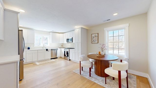 46 Hastings Avenue, Worcester, MA 01606