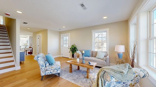 46 Hastings Avenue, Worcester, MA 01606