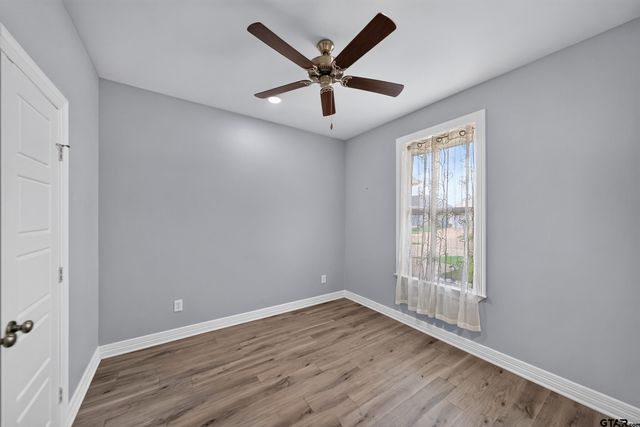 1712 Stephanie Dr, Whitehouse, TX 75791