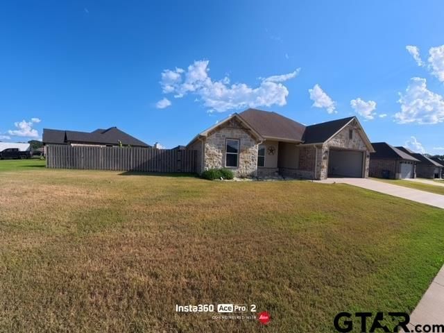1712 Stephanie Dr, Whitehouse, TX 75791