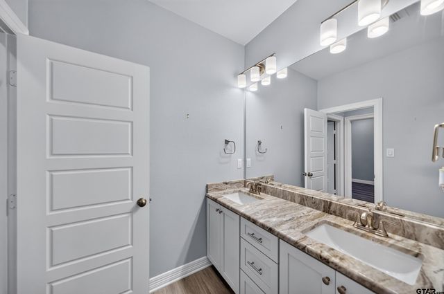 1712 Stephanie Dr, Whitehouse, TX 75791