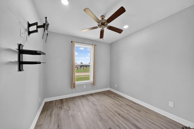 1712 Stephanie Dr, Whitehouse, TX 75791