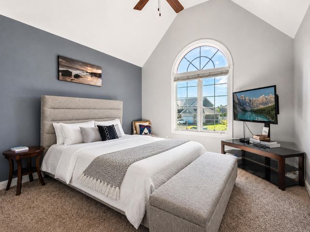 9763 Garden Way, St. John, IN 46373
