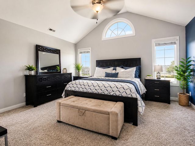 9763 Garden Way, St. John, IN 46373