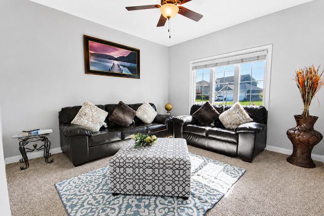 9763 Garden Way, St. John, IN 46373