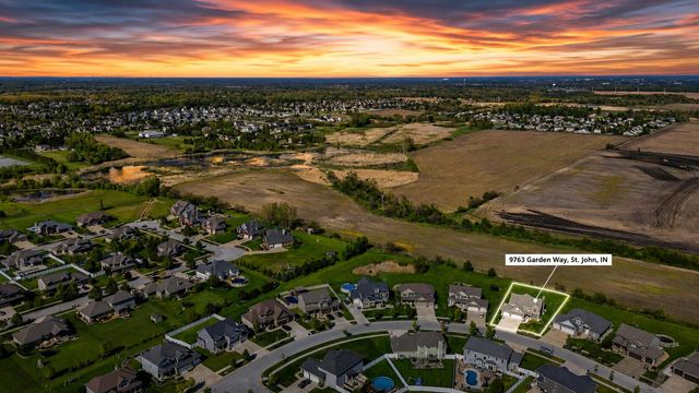 9763 Garden Way, St. John, IN 46373
