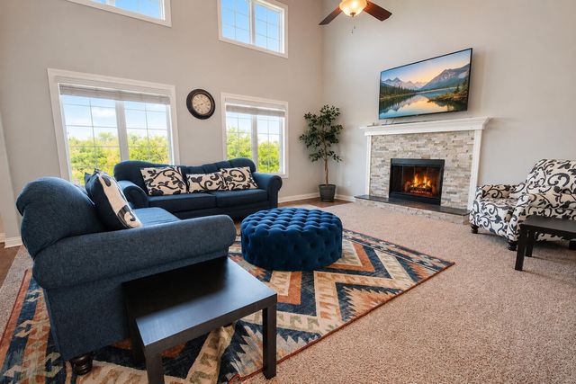 9763 Garden Way, St. John, IN 46373