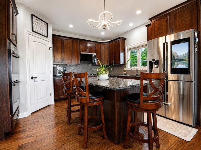 9763 Garden Way, St. John, IN 46373