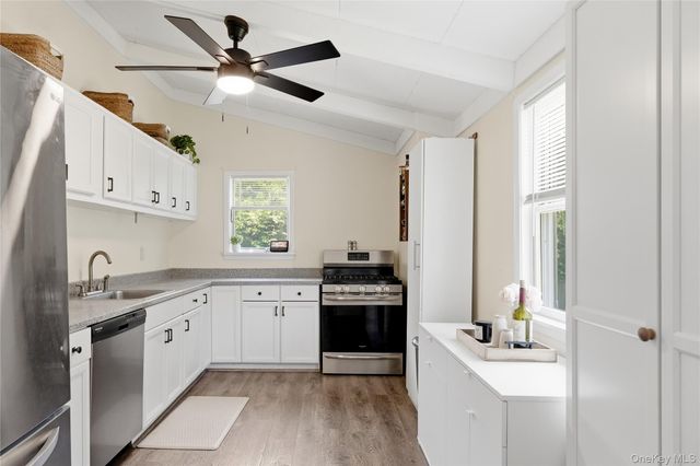 3 Herd Lane, East Setauket, NY 11733