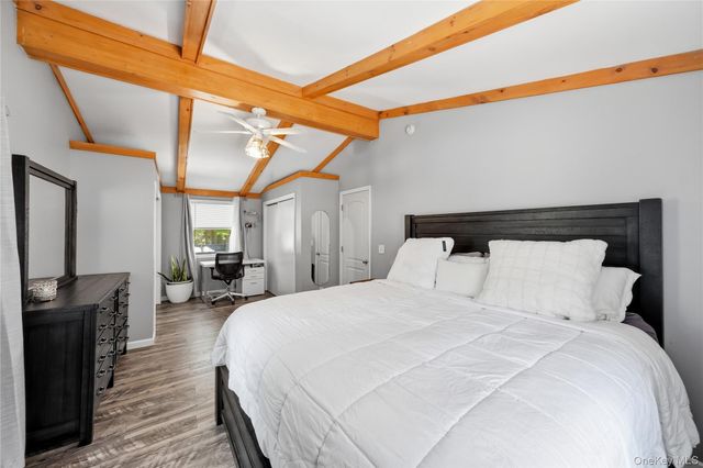 3 Herd Lane, East Setauket, NY 11733