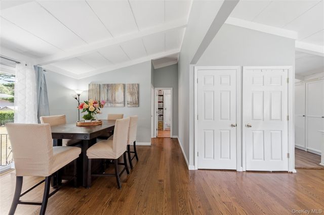 3 Herd Lane, East Setauket, NY 11733