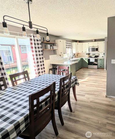 1710 W Young, Elma, WA 98541