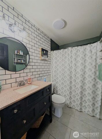 1710 W Young, Elma, WA 98541