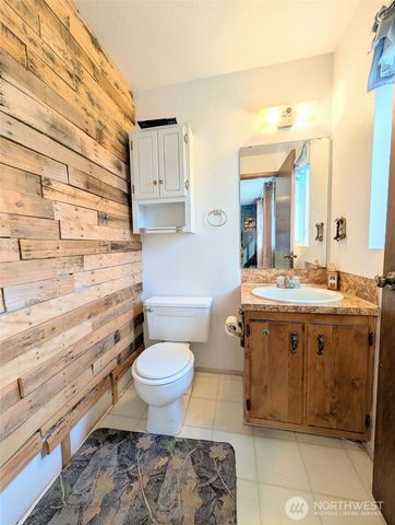 1710 W Young, Elma, WA 98541