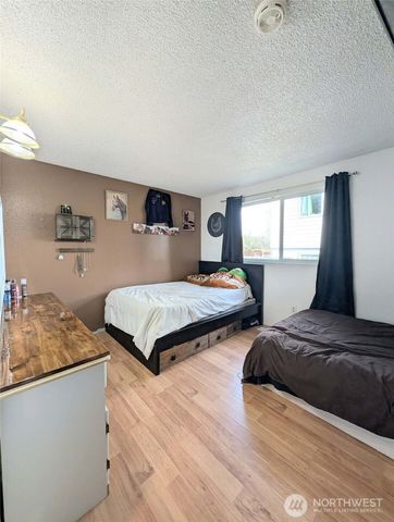 1710 W Young, Elma, WA 98541