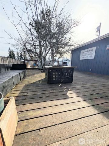 1710 W Young, Elma, WA 98541