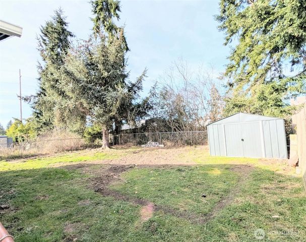 1710 W Young, Elma, WA 98541