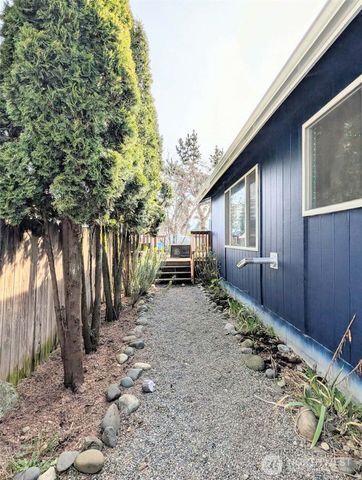 1710 W Young, Elma, WA 98541