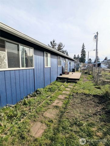 1710 W Young, Elma, WA 98541