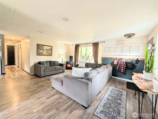 1710 W Young, Elma, WA 98541