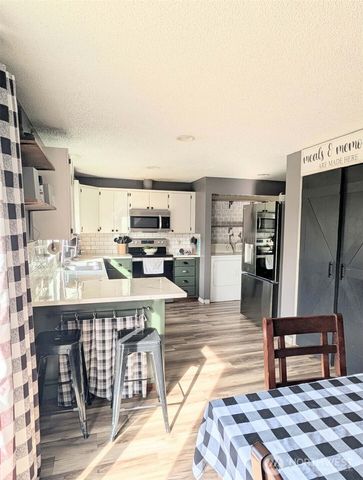 1710 W Young, Elma, WA 98541