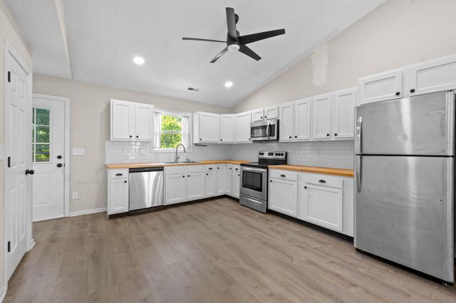 99 Sanders Drive, Florence, KY 41042