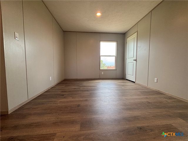 4927 Mustang Way, San Marcos, TX 78666