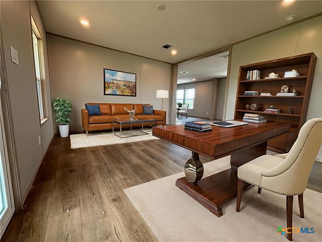 4927 Mustang Way, San Marcos, TX 78666