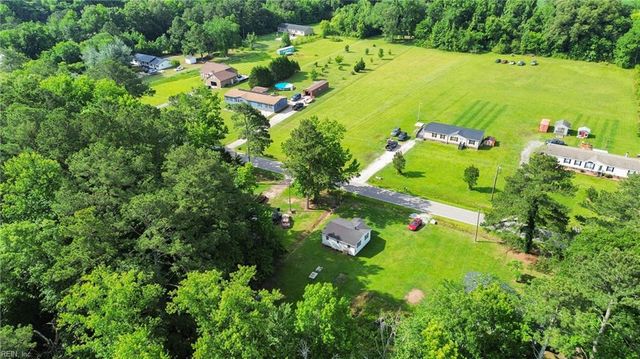 592 Crooked Run RD, Elizabeth City, NC 27909