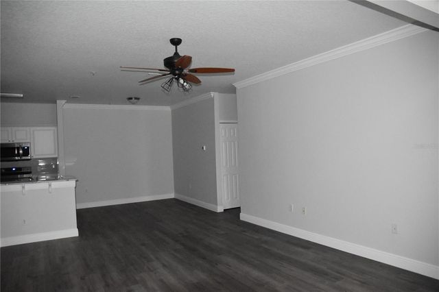 316 SOUTHERN PECAN CIRCLE 205, Winter Garden, FL 34787