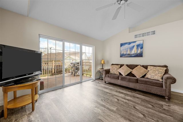 4104 Treeline Court NE, Cedar Rapids, IA 52411