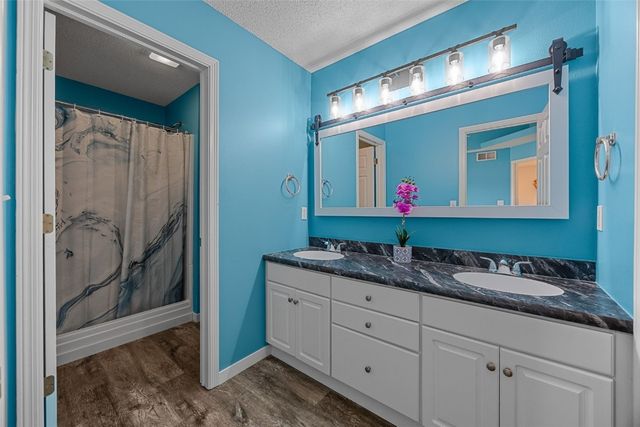 4104 Treeline Court NE, Cedar Rapids, IA 52411