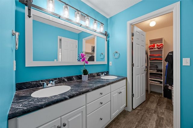 4104 Treeline Court NE, Cedar Rapids, IA 52411