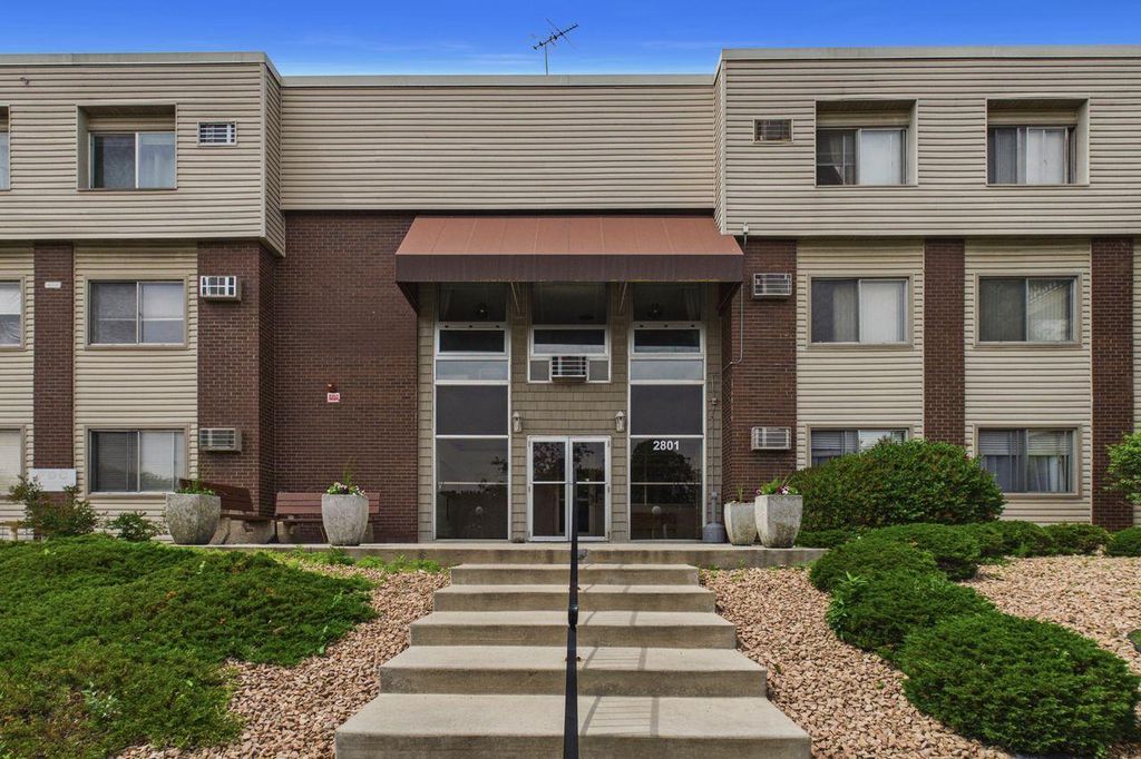 2801 Flag Avenue N 222, New Hope, MN 55427 — photo 3