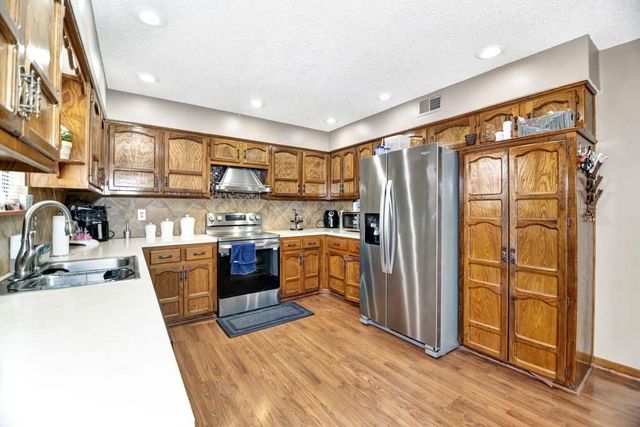 14910 W 65th Street, Shawnee, KS 66216