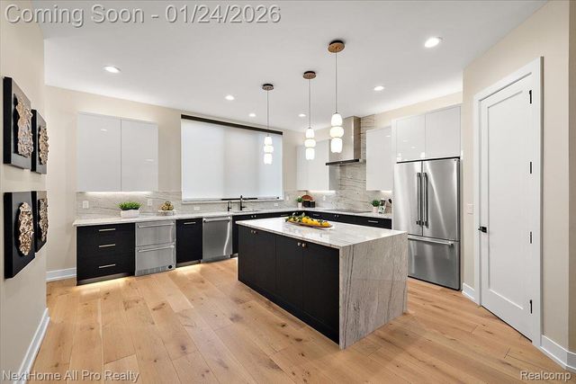 104 N CENTER COVE, Northville, MI 48167