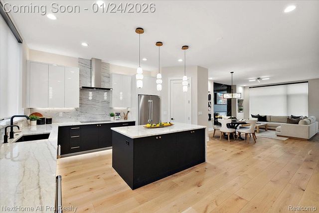 104 N CENTER COVE, Northville, MI 48167