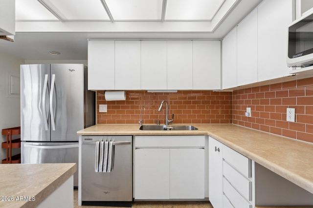 2323 N CENTRAL Avenue 205, Phoenix, AZ 85004