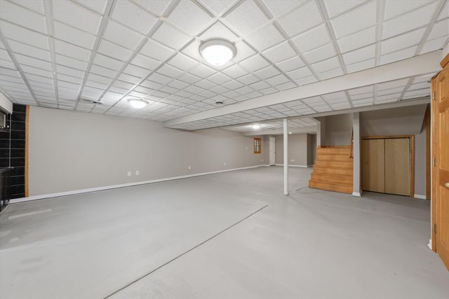 2824 WHITEHALL Lane, Naperville, IL 60564